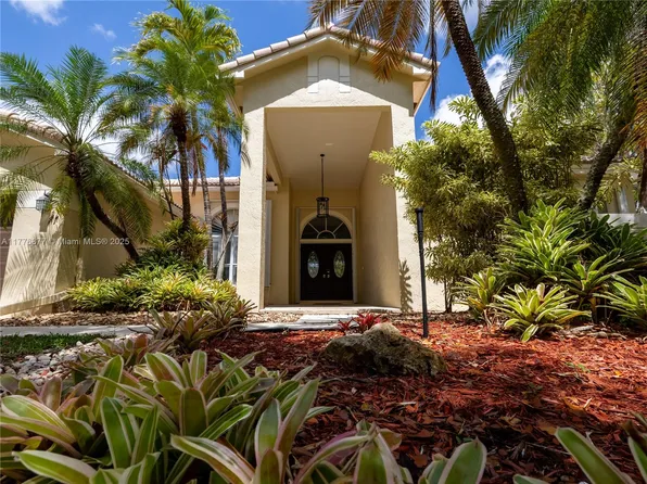 1953 S Landing Way, Weston, FL 33326