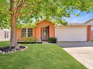 2408 Chestnut Dr, Little Elm, TX 75068