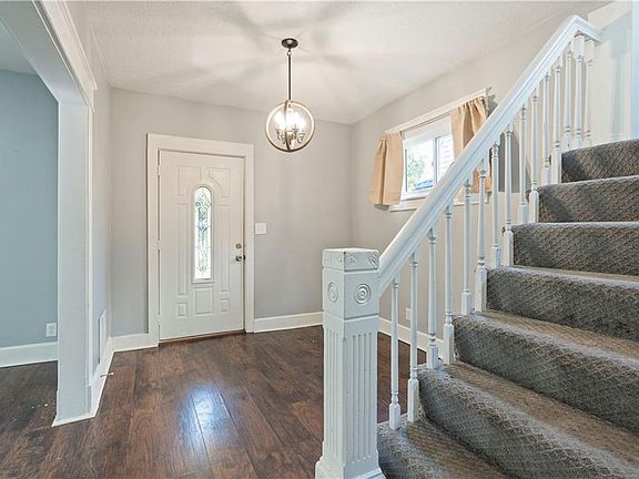 5th image of 3235 Chestnut Ave