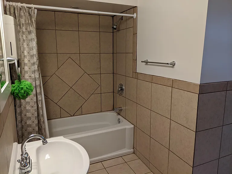 2443 S Dixie Dr — Photo 26