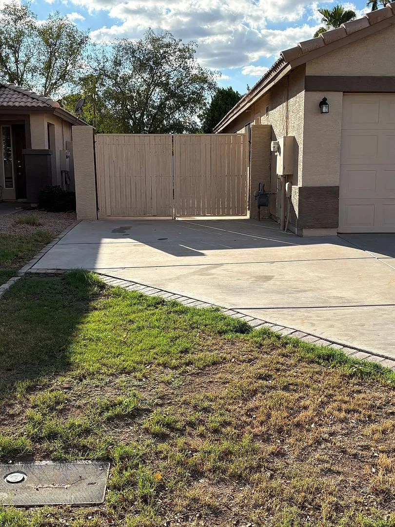 Available Now - Treelined Gilbert Neighborhood — Photo 2