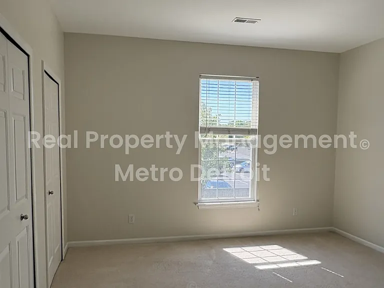 1151 Alameda Blvd — Photo 9