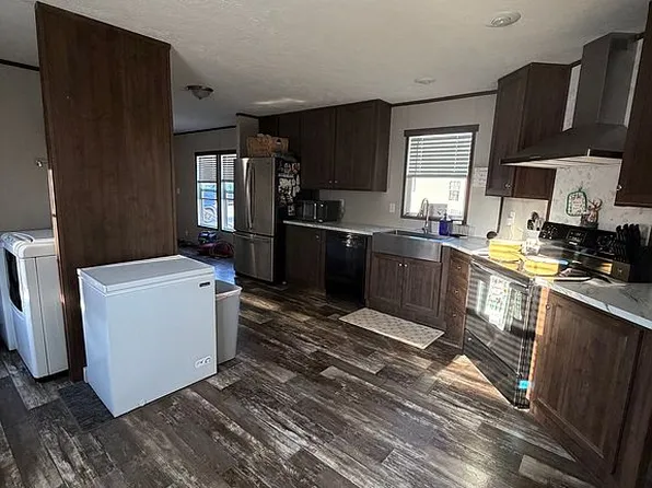 81 Alder Ln, Winfield, WV 25213