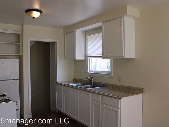 4th image of 20286 Strasburg St