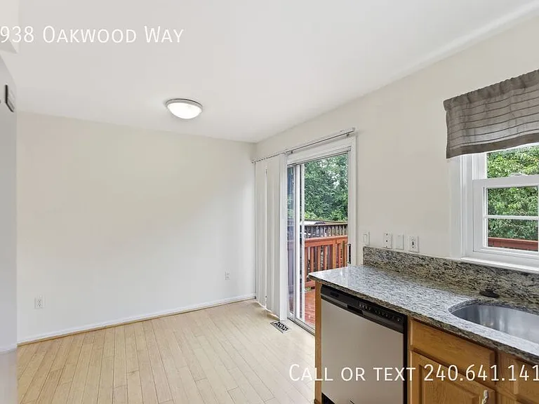 8938 Oakwood Way — Photo 5