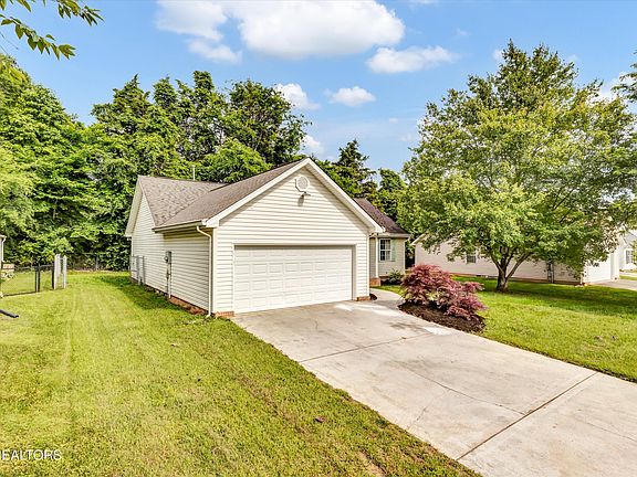 2nd image of 8723 Finchwood Ln