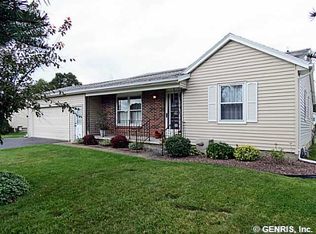 29 Lightwood Ln, Rochester, NY 14606