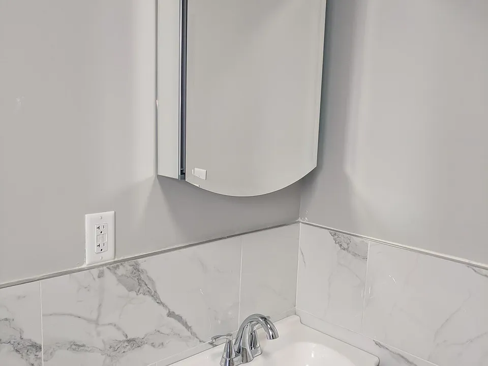 Main Full Bathroom Newly renovated.