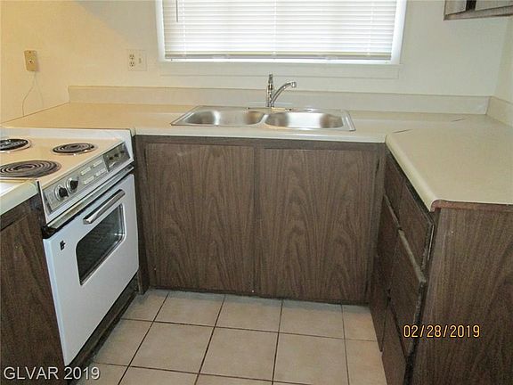 3rd image of 1291 Elizabeth Ave Unit 1
