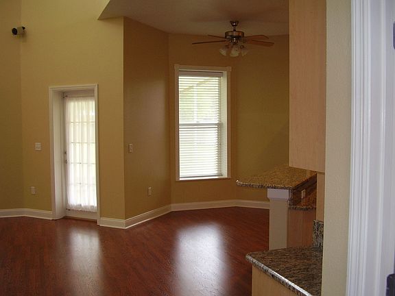 3rd image of 4806 Tomco Dr