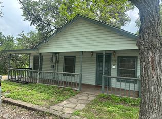 122 S Bishop St, San Marcos, TX 78666
