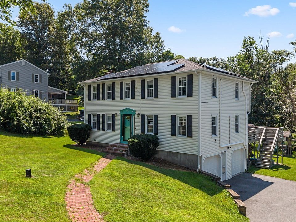 1st image of 40 Stowe Rd