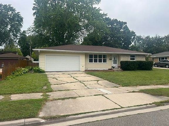 3rd image of 1366 Rockdale St