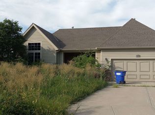 2513 Sandpiper Ct, Junction City, KS 66441