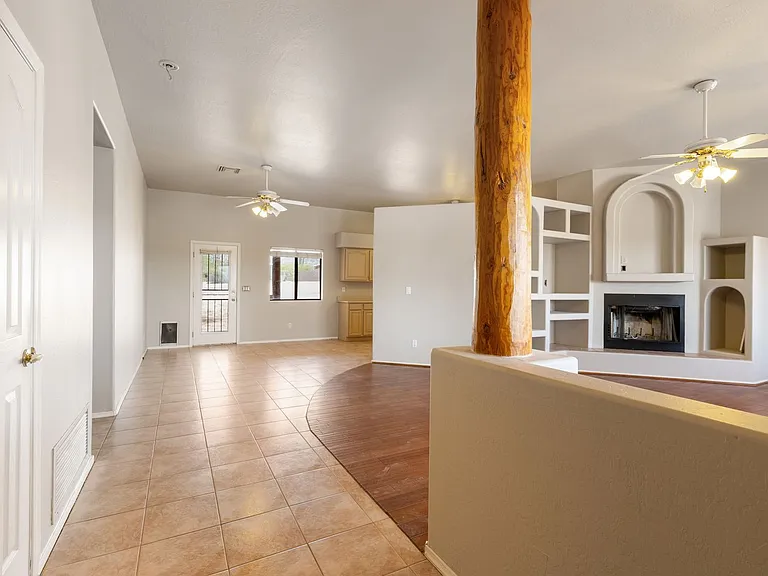 670 E Moon Vista St — Photo 16