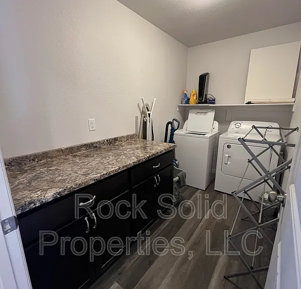 1716 Kade Ct — Photo 29