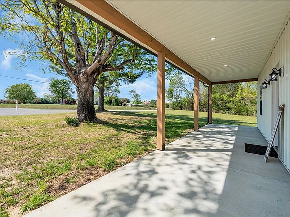 4th image of 2152 Old Well Rd