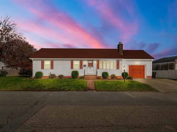 48 Howard St, Dartmouth, MA 02747