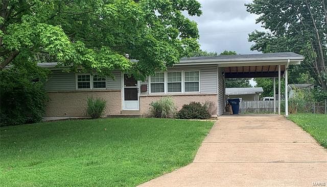 2nd image of 2145 Oriole Dr