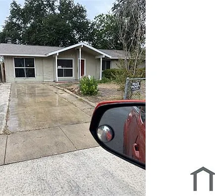 5035 Village Crst — Photo 6