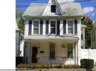 21 W 3rd St, Waynesboro, PA 17268