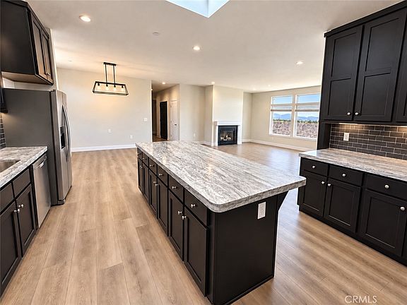 4th image of 32425 Weber Way