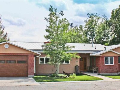 2009 W Main St, Riverton, WY, 82501