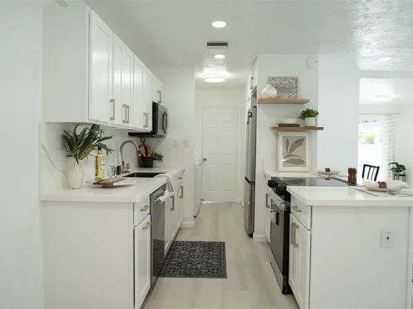 84-658 Manuku St, Waianae, HI 96792