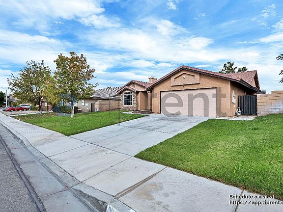 2nd image of 38042 Grant Dr