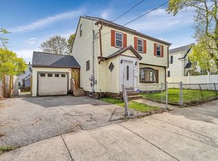 16 Howard St, Lynn, MA 01902