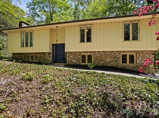 100 Greenbriar Ave, Flat Rock, NC 28731