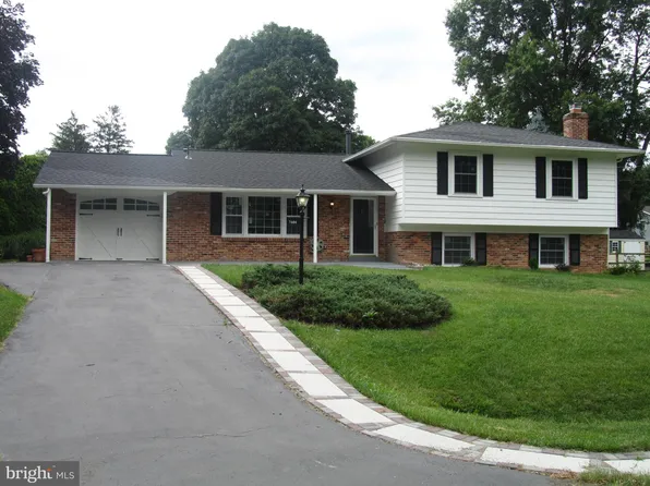 7604 Wheat Fall Ct, Rockville, MD 20855