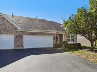 8210 Tremont Ln, Joliet, IL 60431