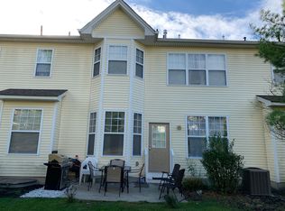 18 Woodside Knolls Dr, Middletown, NY 10940
