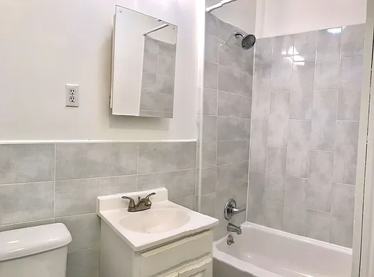 Rented by Zjama Realty Corp | media 21