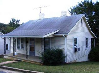 1010 Adele St, Martinsville, VA 24112