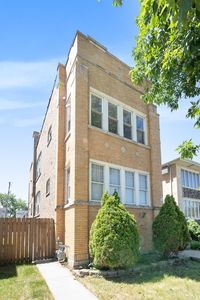 5213 W Eddy St, Chicago, IL, 60641