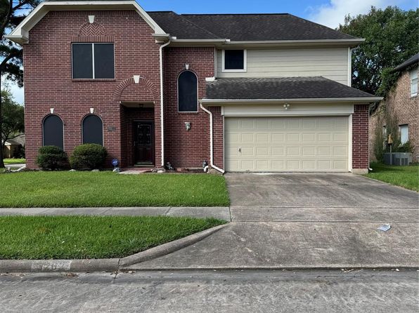 3202 Three Sister Cir