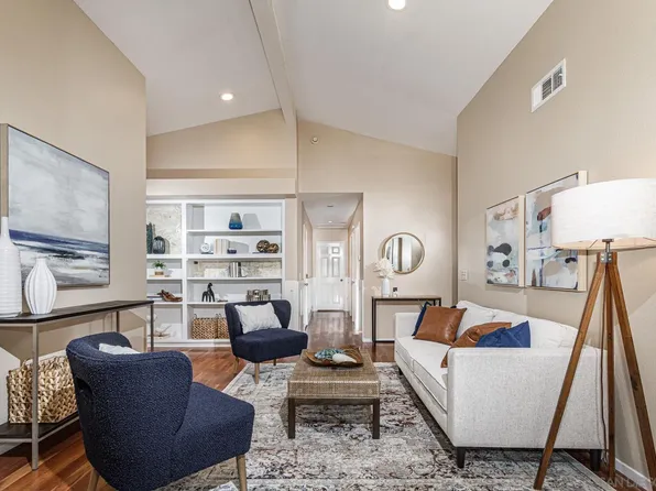 7015 Nutmeg Way, Carlsbad, CA 92011