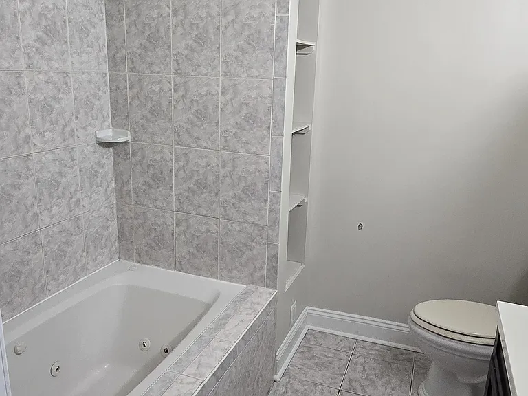 1811 E Pratt St — Photo 14
