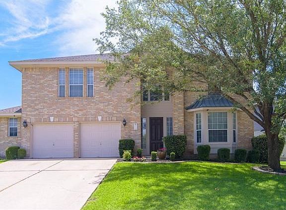 Beautiful home on an oversized lot with a 2 1/2 car garage. Summer is the best time to buy a new hom