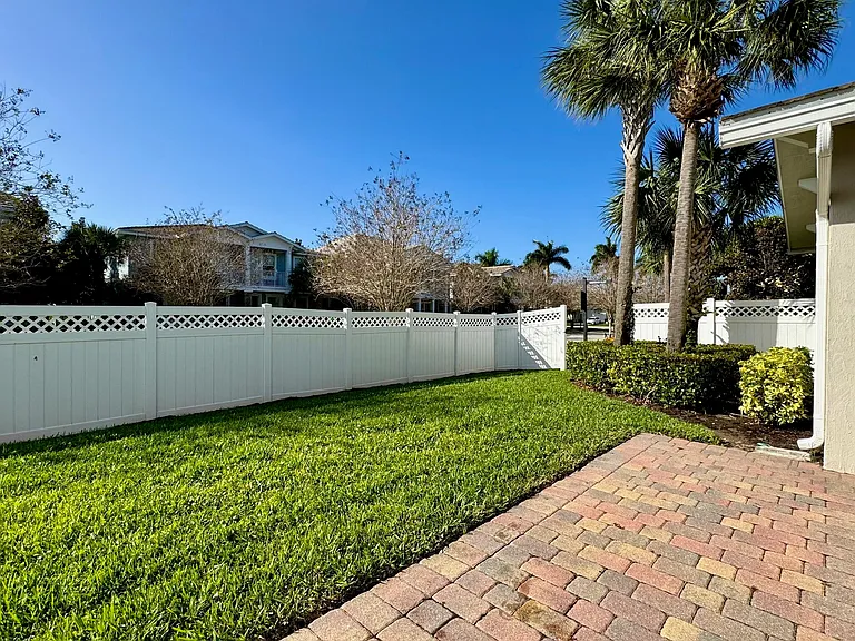 2758 Avalon Way — Photo 6