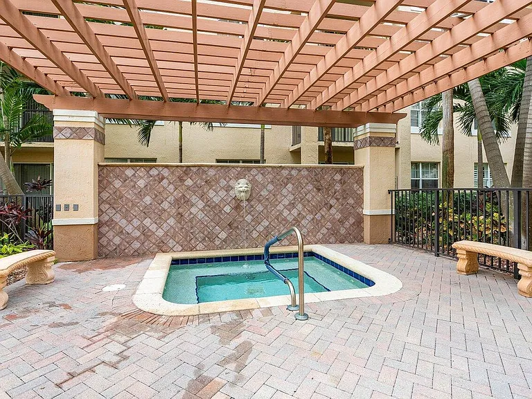 1801 N Flagler Dr #718 — Photo 22