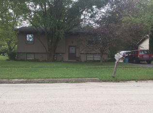 409 Mallard Dr, Winnebago, IL 61088