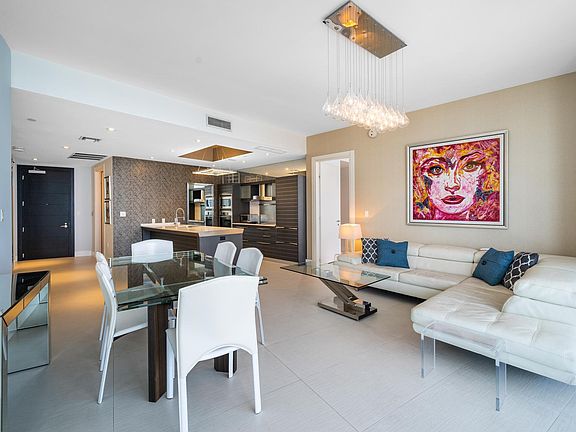 4th image of 200 Biscayne Boulevard Way APT 4707