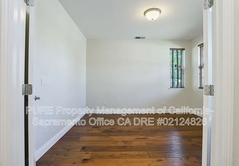 1571 Radford Loop — Photo 10