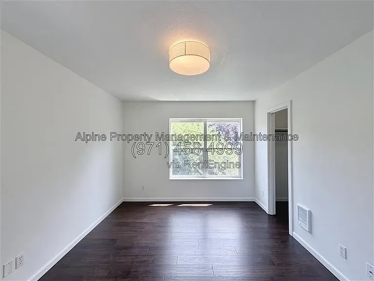 5238 NE 14th Pl — Photo 24