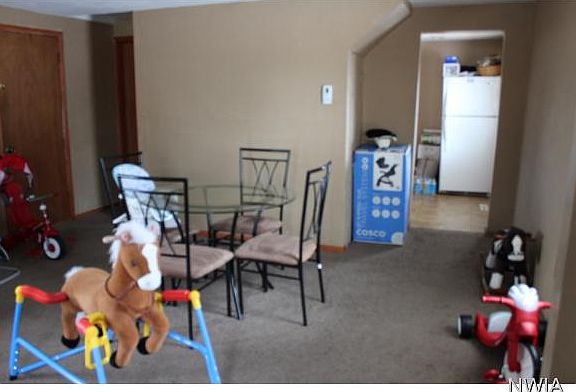 4th image of 410 W 19th St