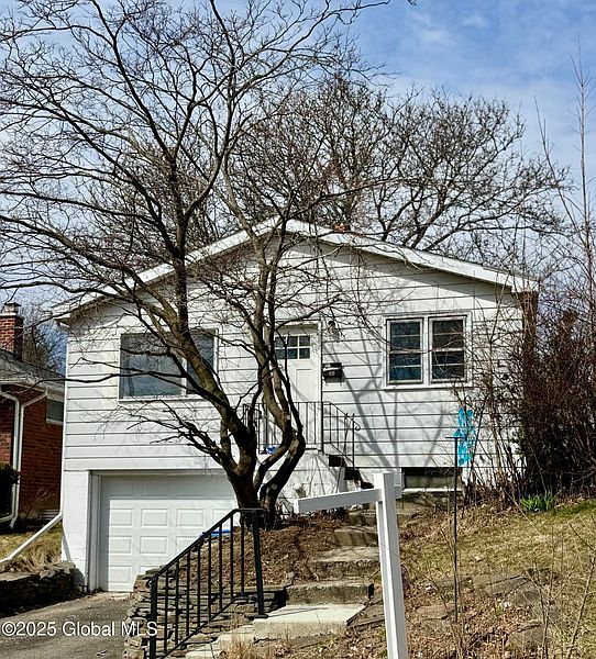 2nd image of 44 Winnie Street