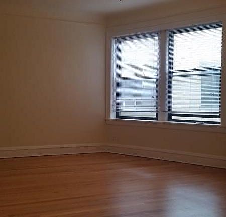 5th image of 4807 W Montrose Ave APT 2E